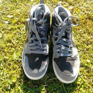 Jordan Retro Hightop 1 Girls Sneakers